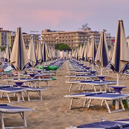 Beachside Tranquility In Our Flat In * Bibione